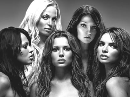 girls_aloud_black_and_white